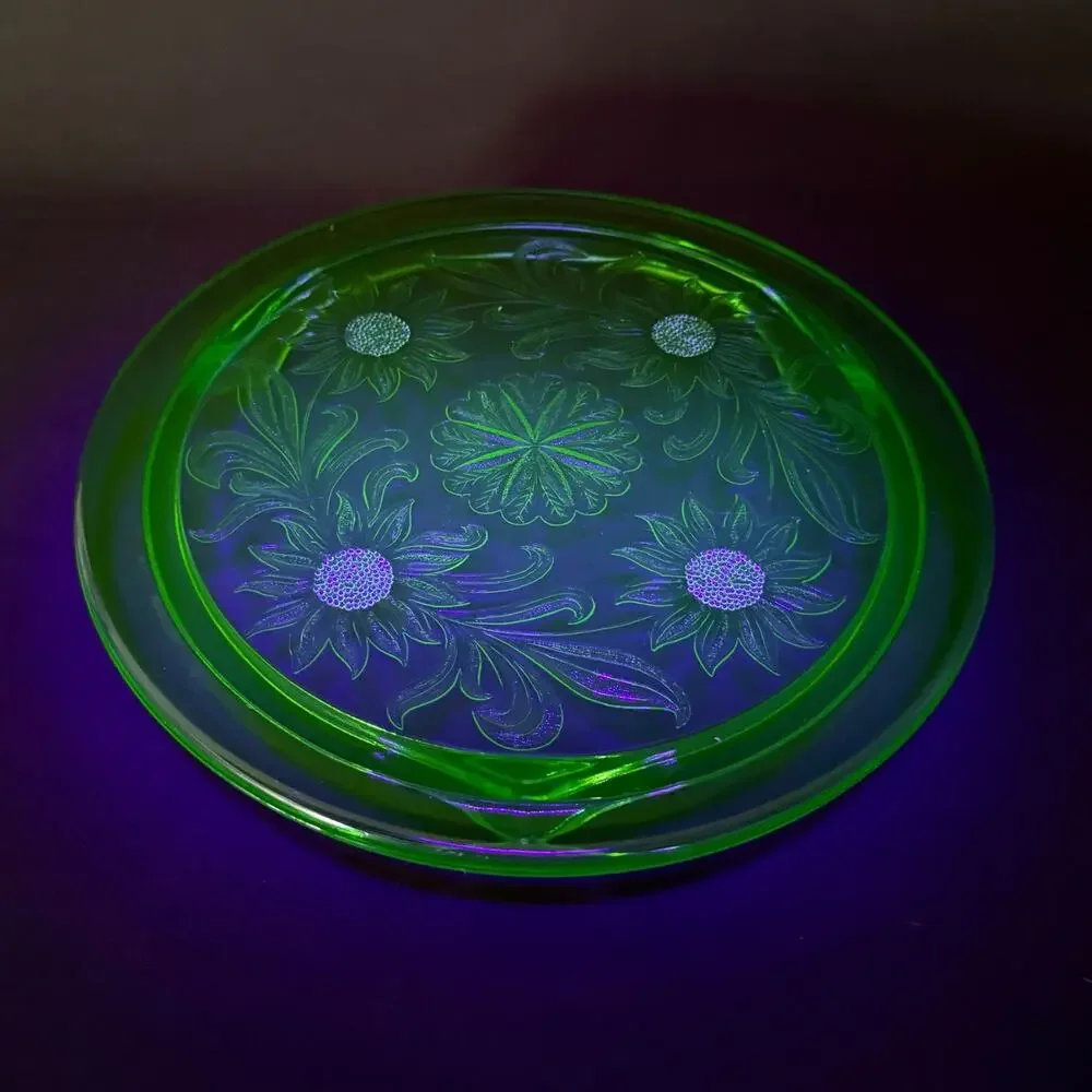 Depression Uranium Glass Flower 10'' Green Cake stand Plate vintage